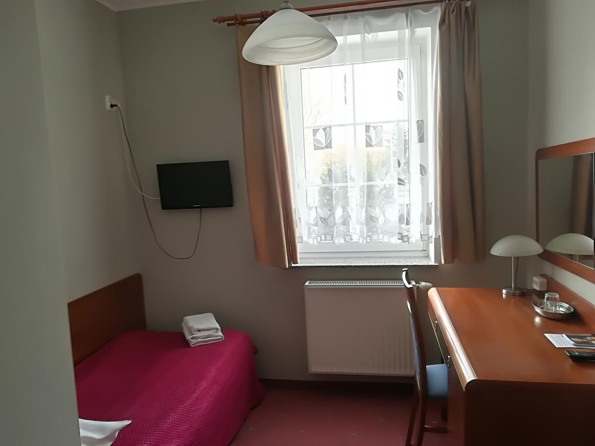Hotel E-Lektor Morąg Exterior foto